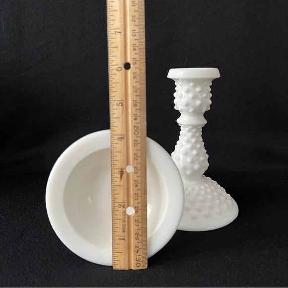 Fenton Hobnail Milk Glass Candle Sticks - pair - 6” High - Vintage - Picture 4 of 5